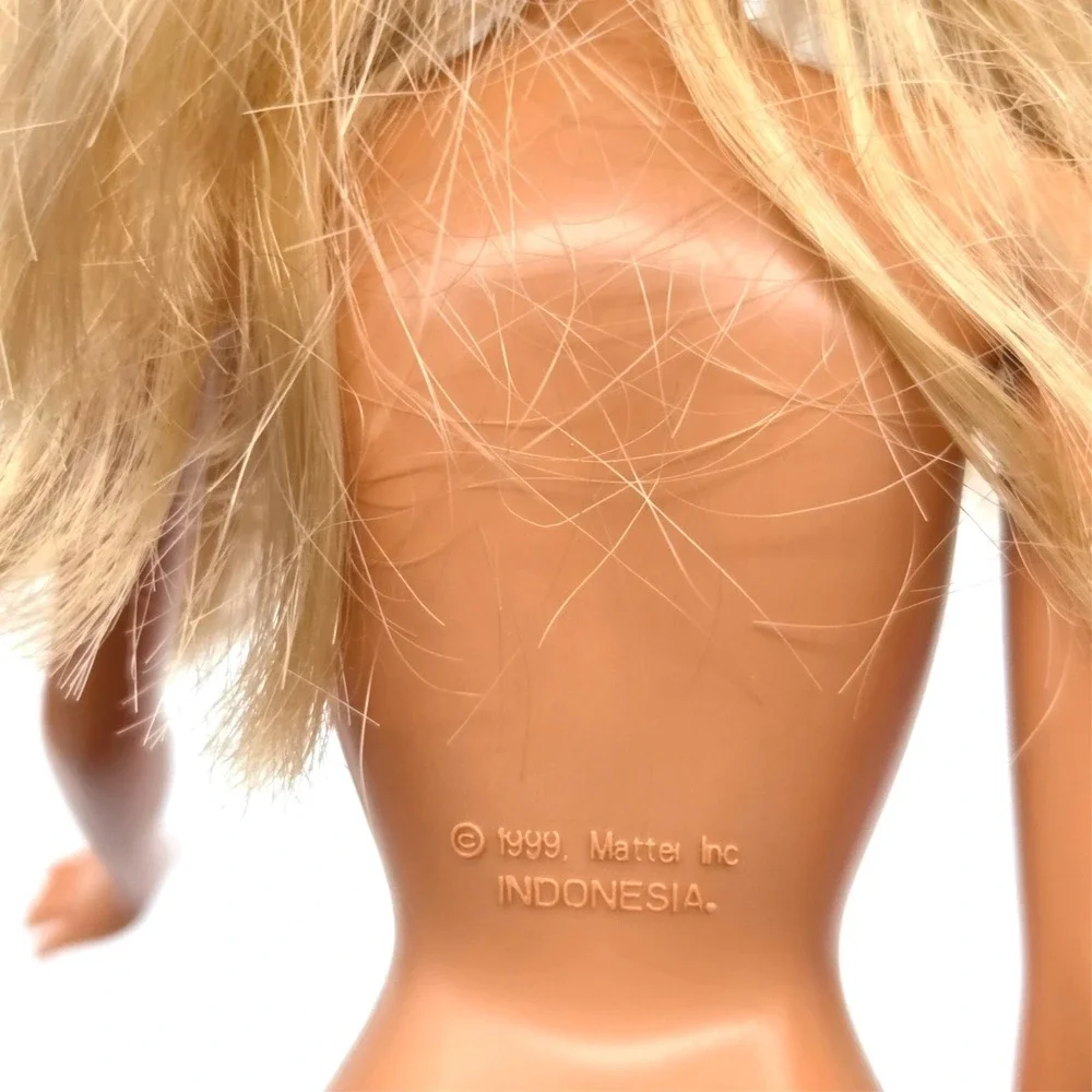 Mattel Barbie Lot of 4 And 1 My Scene Hanging‎ Out River Doll 1990s